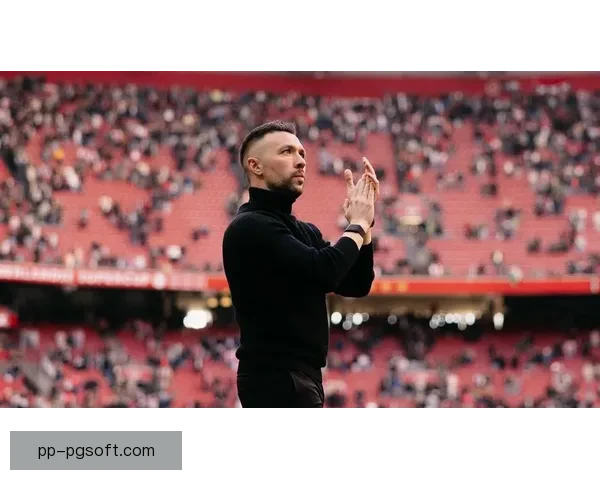 法廖利引领阿贾克斯重燃辉煌逐步走向复苏之路